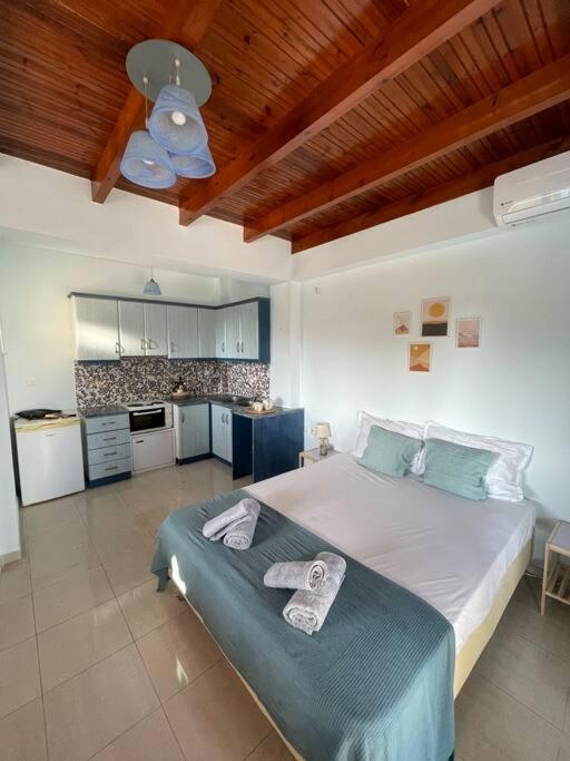 Blackmountain Room Gythio Ngoại thất bức ảnh