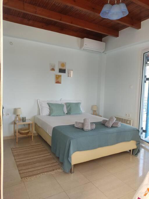 Blackmountain Room Gythio Ngoại thất bức ảnh